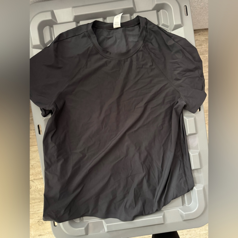 Lululemon Athletica Black swim Top size xs